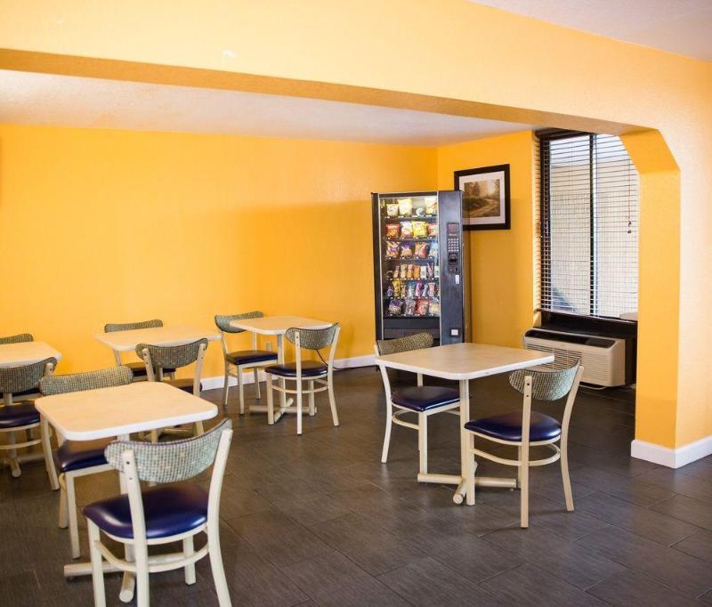 Red Roof Inn Mobile - Midtown Εξωτερικό φωτογραφία